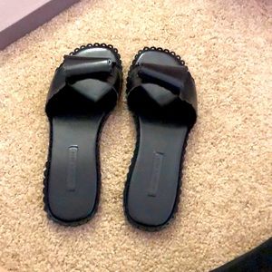 flat sandals